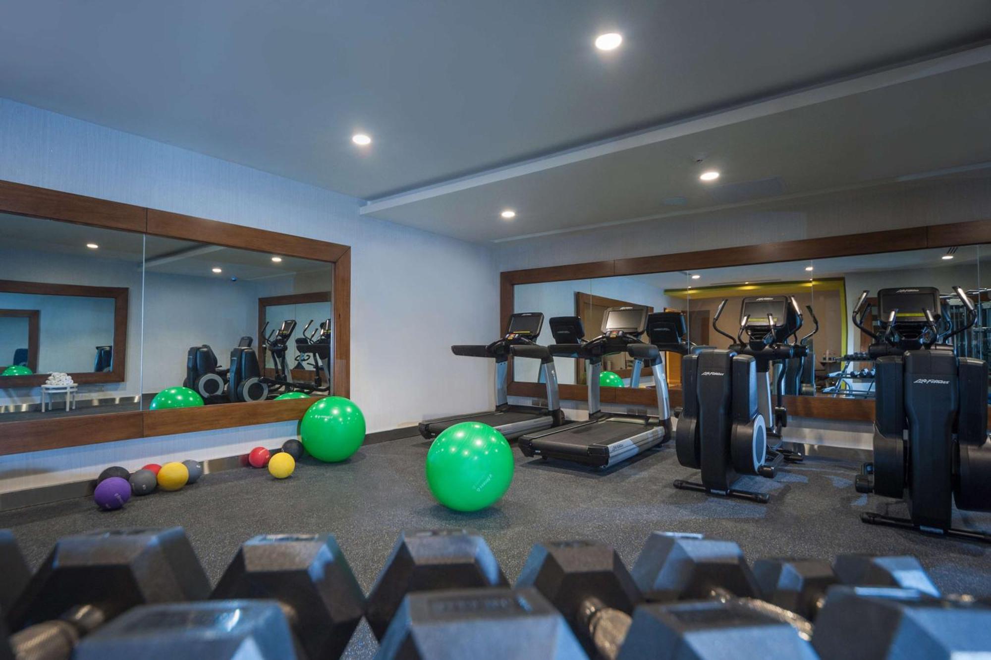Embassy Suites By Hilton Santo Domingo Ngoại thất bức ảnh