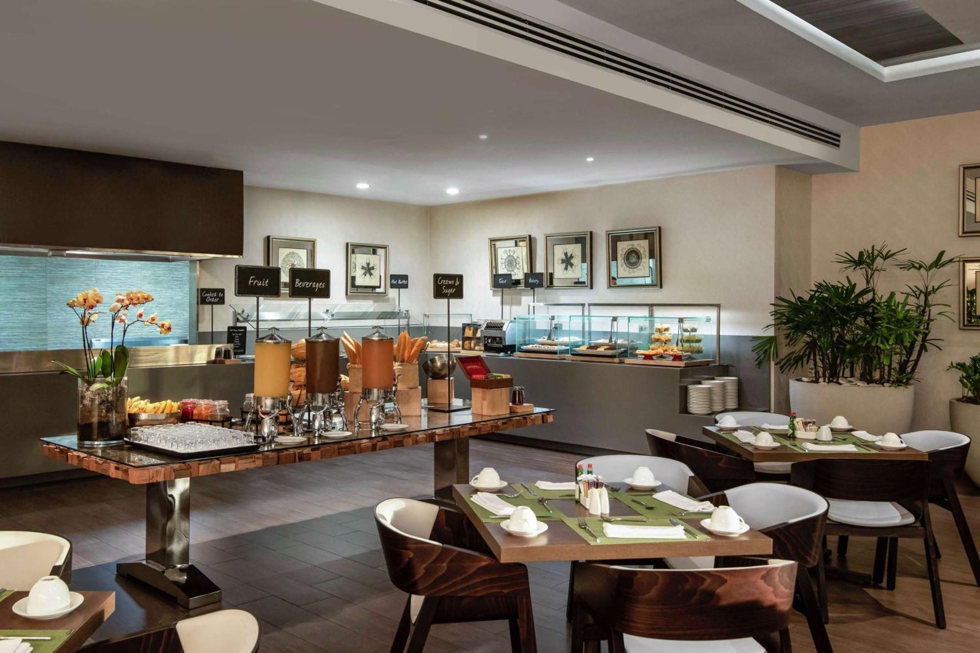 Embassy Suites By Hilton Santo Domingo Ngoại thất bức ảnh
