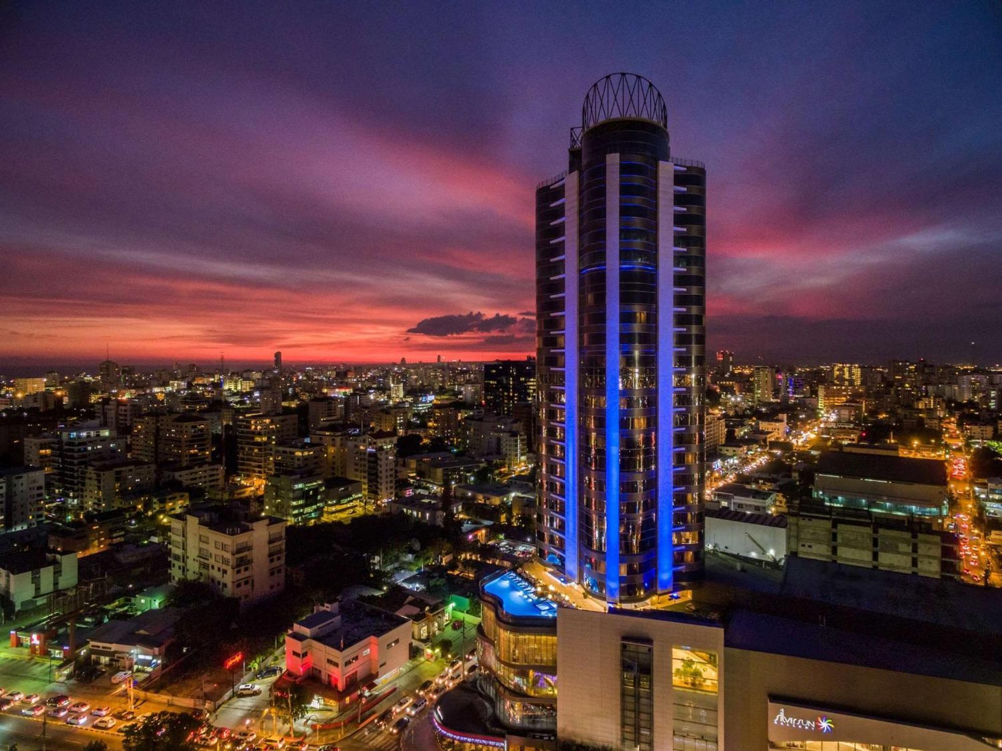 Embassy Suites By Hilton Santo Domingo Ngoại thất bức ảnh