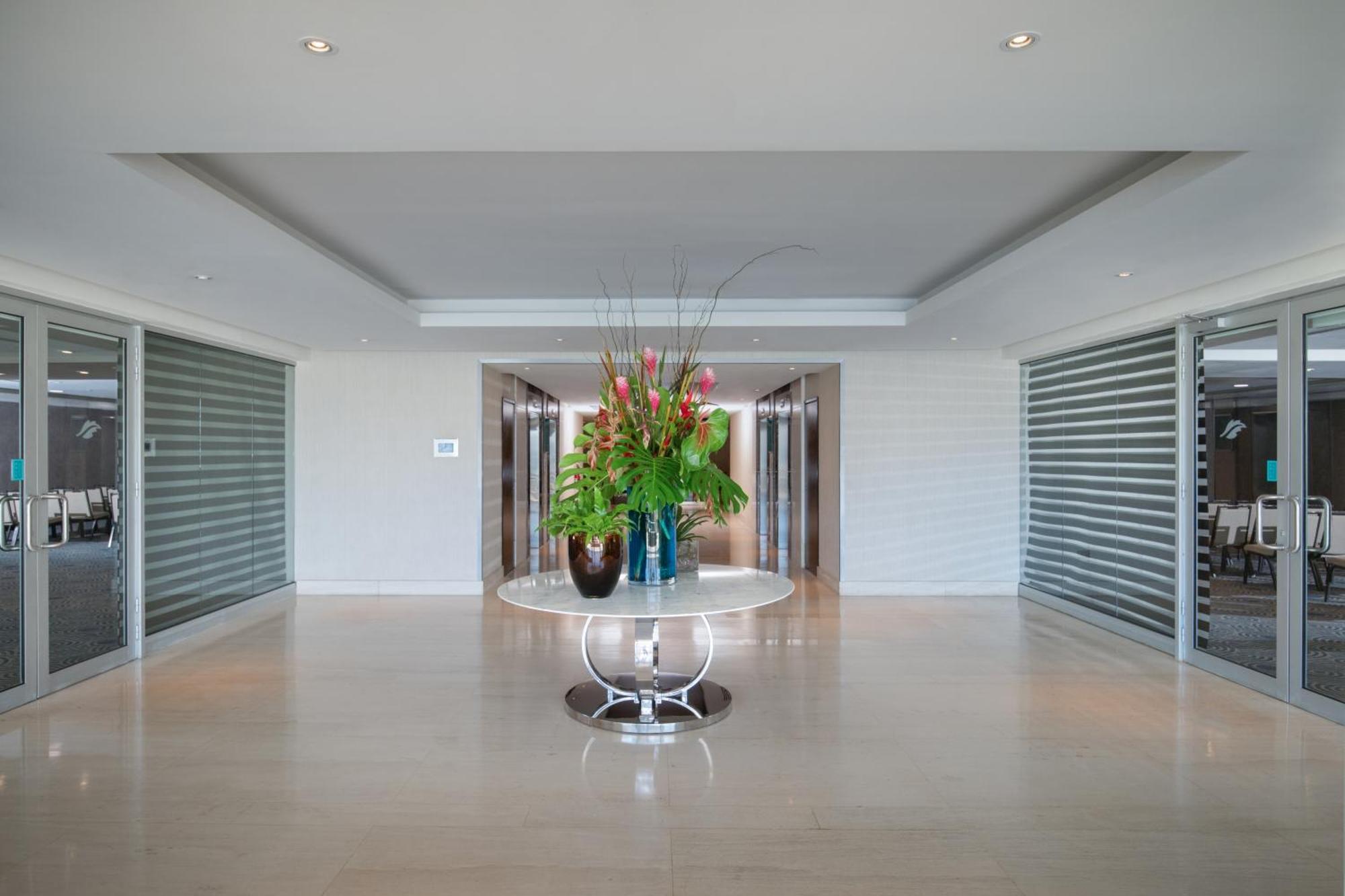Embassy Suites By Hilton Santo Domingo Ngoại thất bức ảnh