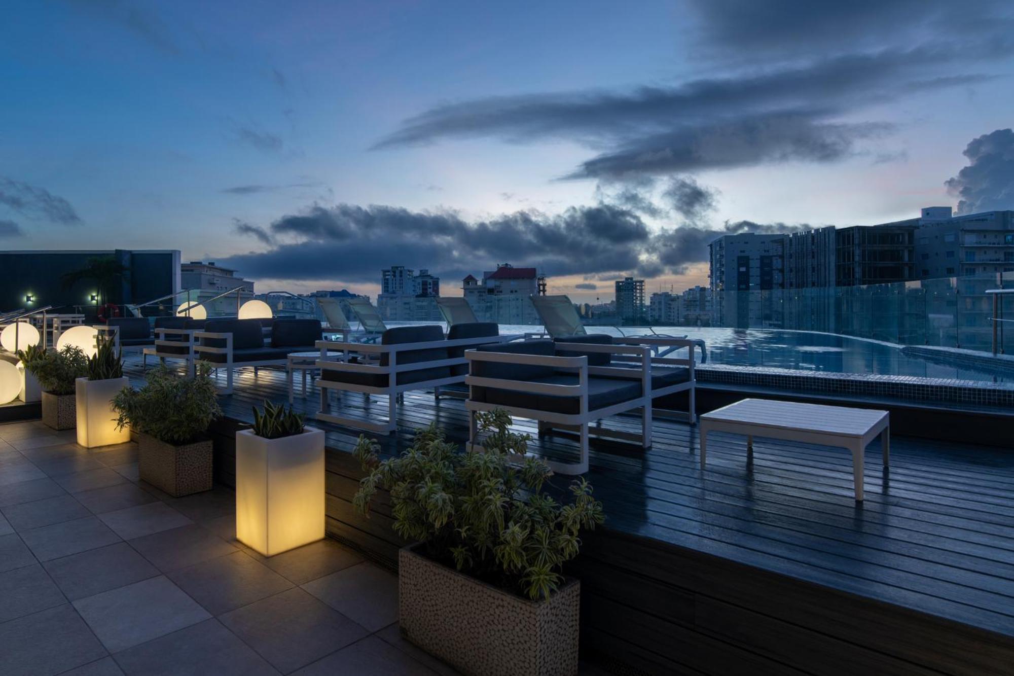 Embassy Suites By Hilton Santo Domingo Ngoại thất bức ảnh